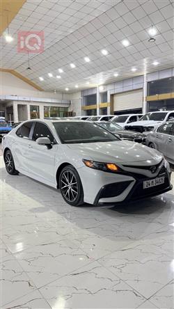 تۆیۆتا کامری